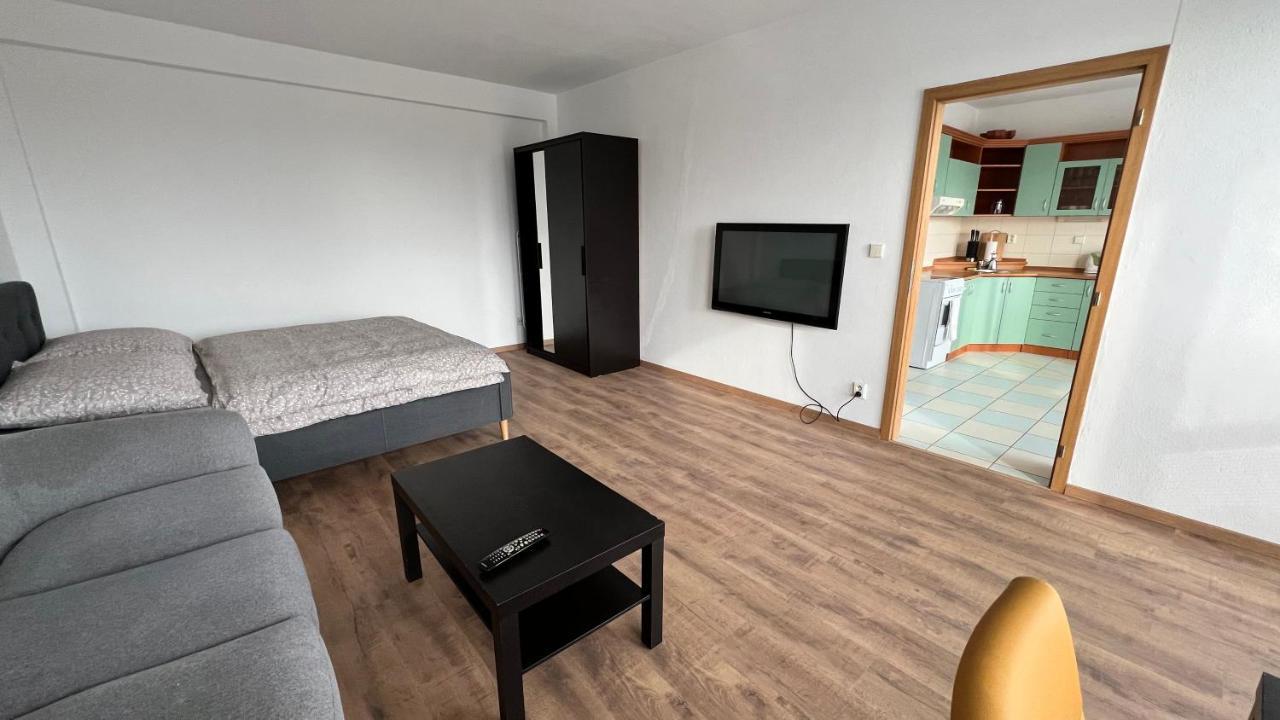 1 Room Apartment With Balcony, Dolezalova Street Bratislava Exterior photo